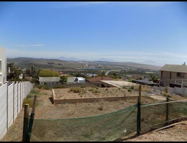 LAND FOR SALE IN HARTENBOS HEUWELS